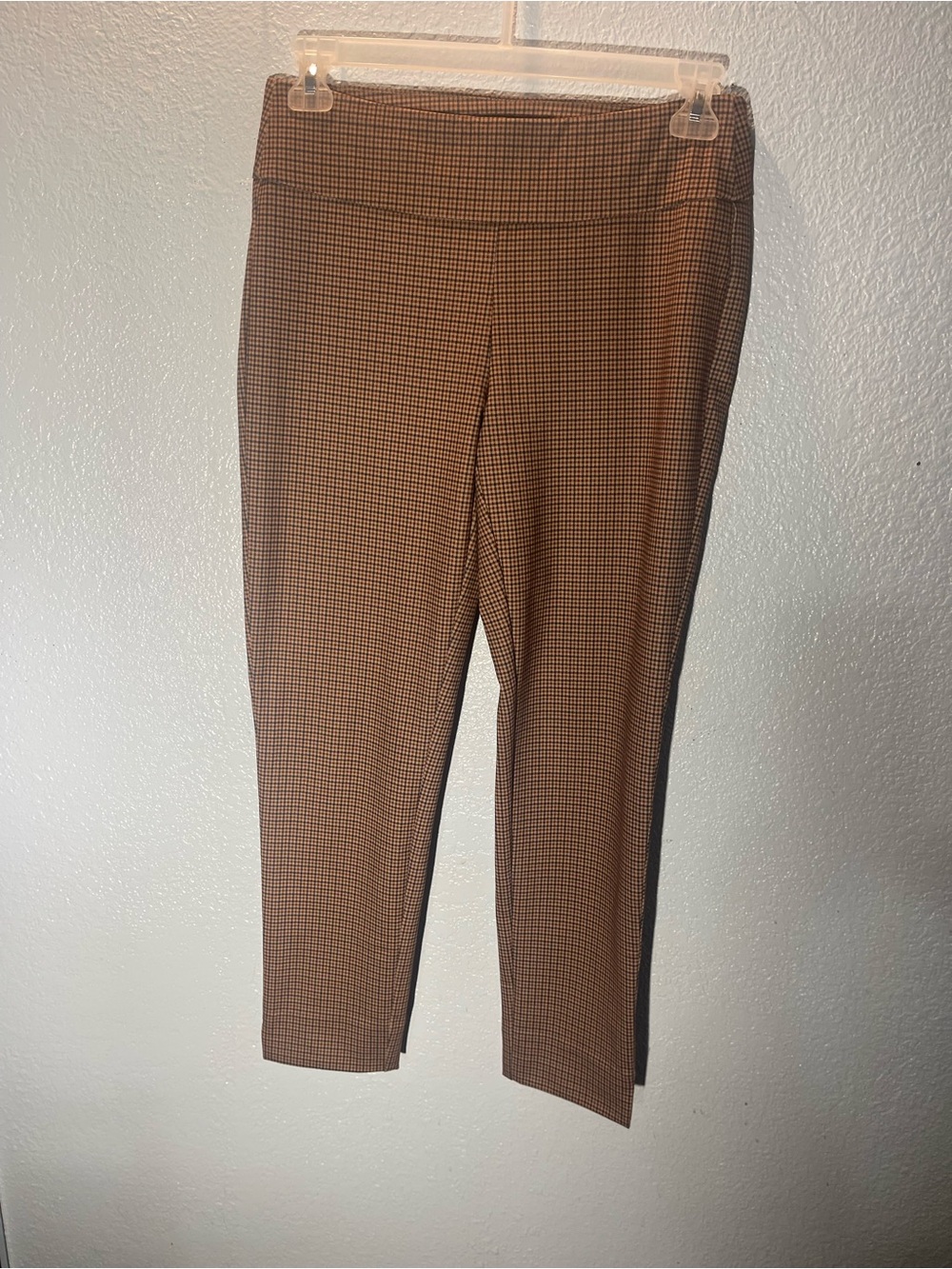 Ankle-Length Plaid Pull-On Pants in Brown